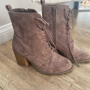 Taupe boots